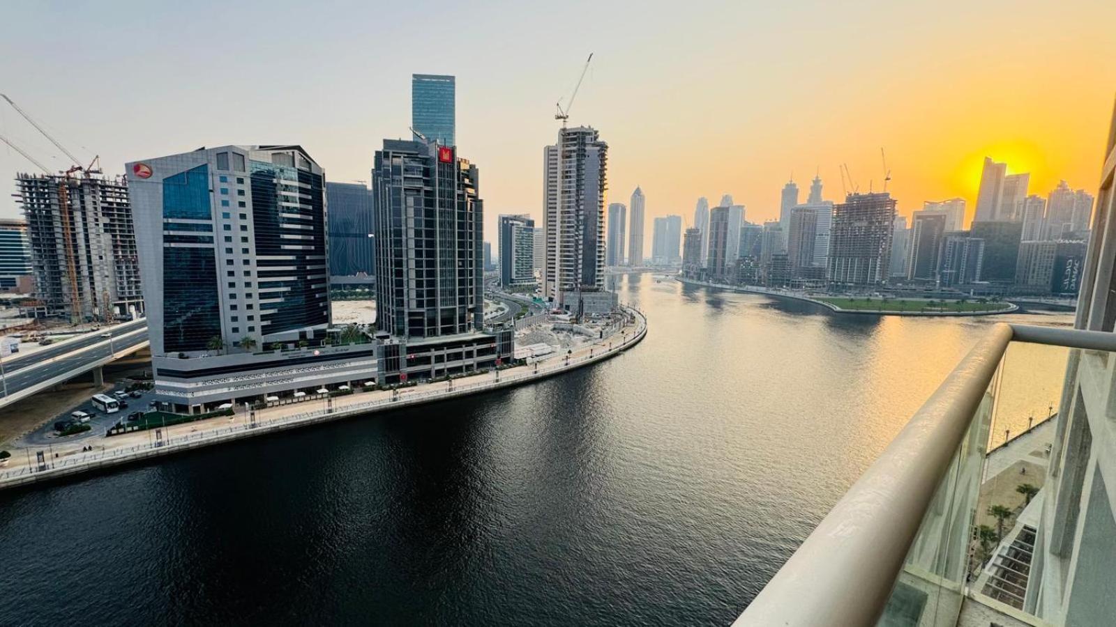 Gorgeous Ultra Luxury Over The Canal Apartment In Damac Prive - Business Bay And Downtown Dubai Exterior photo